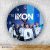 iKon band okrúhle sklenené nástenné hodiny