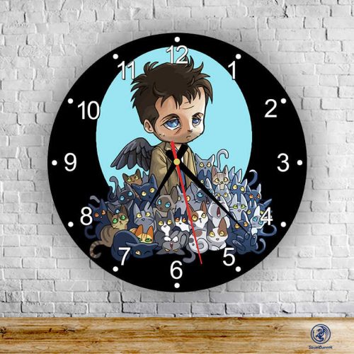 Supernatural - Chibi Castiel sklenené nástenné hodiny